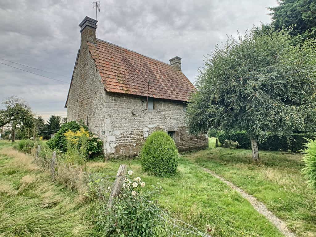Dom w Juvigny-le-Tertre, Normandia 10038952