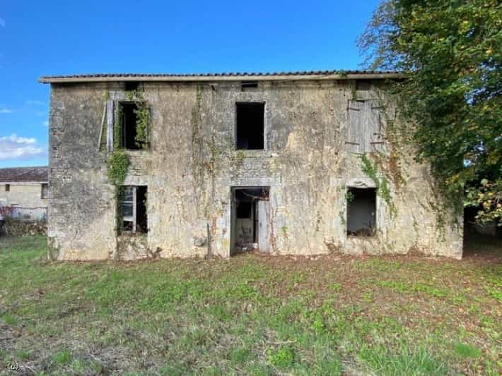 Huis in Aunac, Nouvelle-Aquitanië 10038990