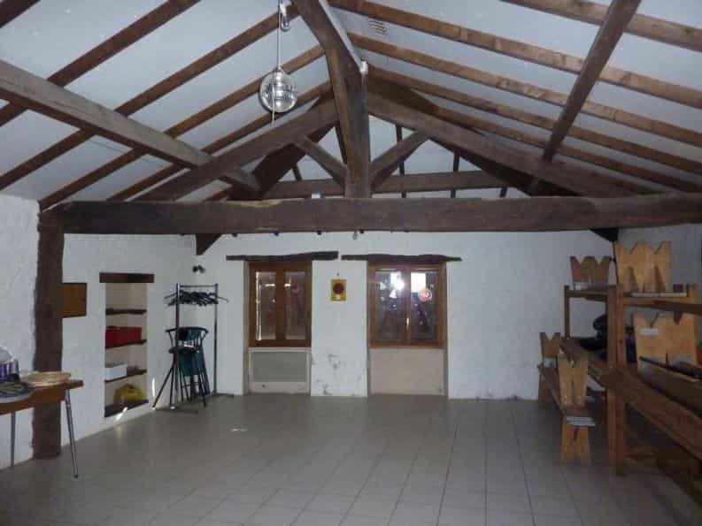 House in Saint-Colomban, Pays de la Loire 10039094