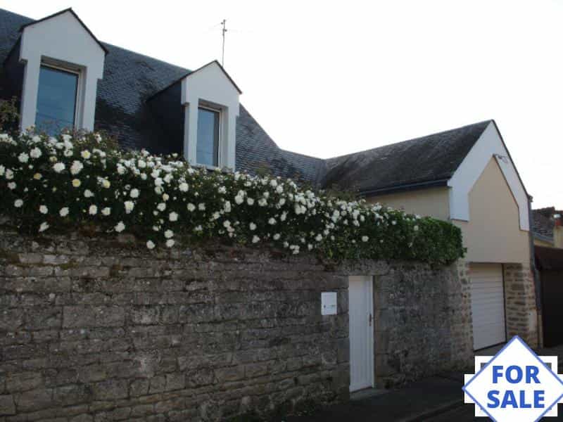 rumah dalam Alencon, Normandie 10039137