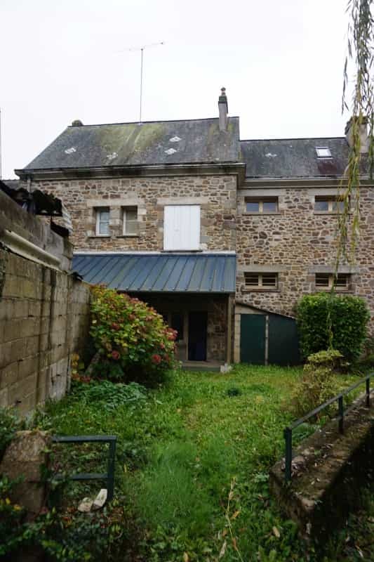 Rumah di Ambrieres-les-Vallees, Mayenne 10039138
