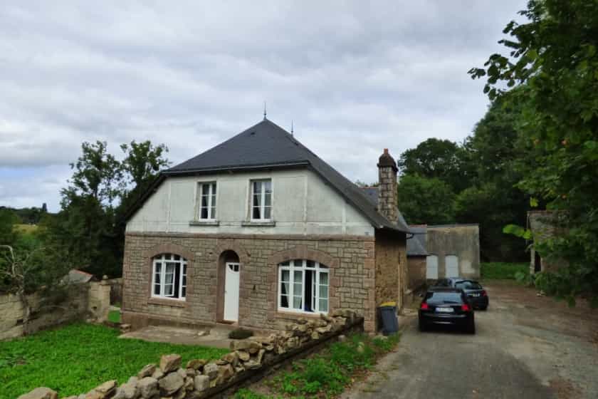 بيت في La Trinite-Porhoet, Bretagne 10039161