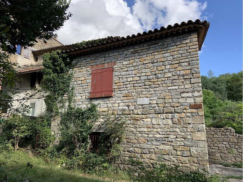بيت في Generargues, Gard 10039223