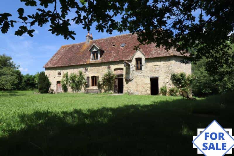 rumah dalam Lonlay-le-Tesson, Normandie 10039325