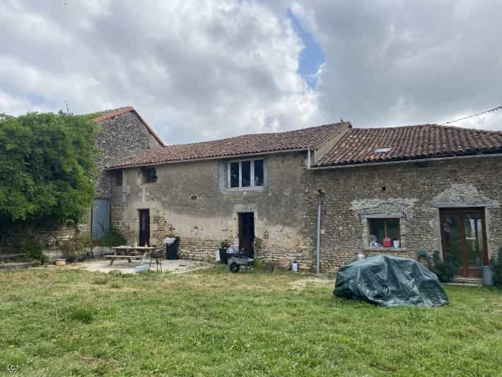 Hus i Saint-Gaudent, Nouvelle-Aquitaine 10039373