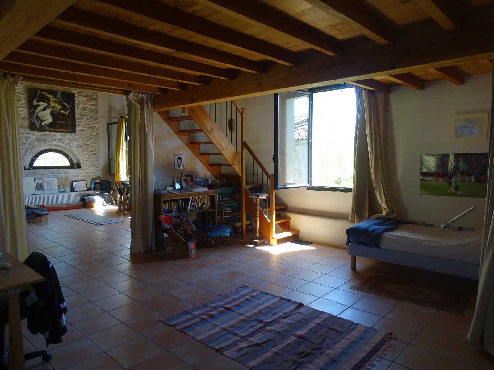 Talo sisään Belveze-du-Razes, Occitanie 10039414