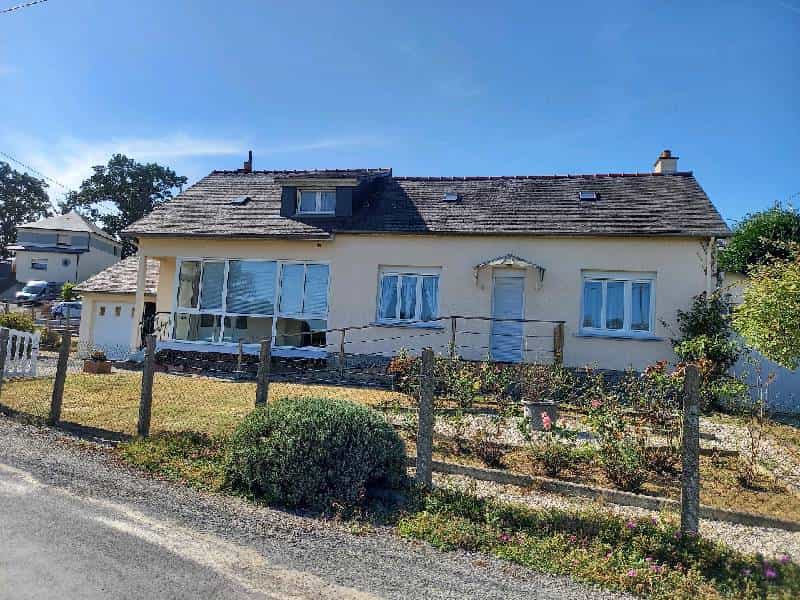 House in Lecousse, Bretagne 10039429