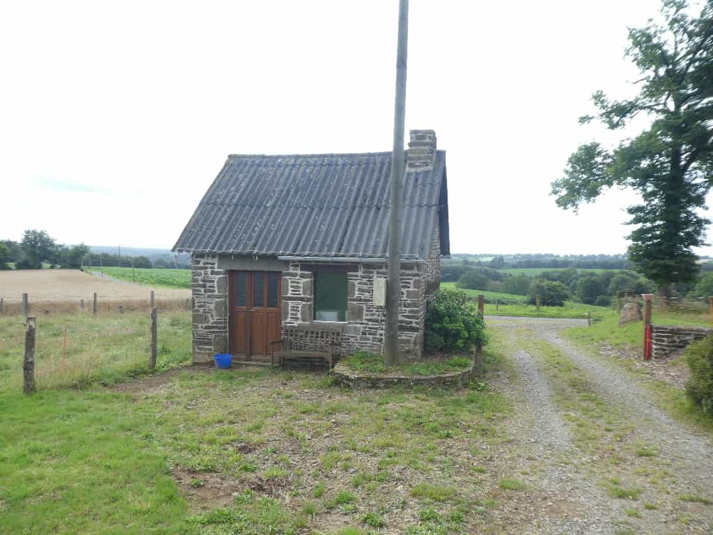 House in Lonlay-l'Abbaye, Orne 10039435