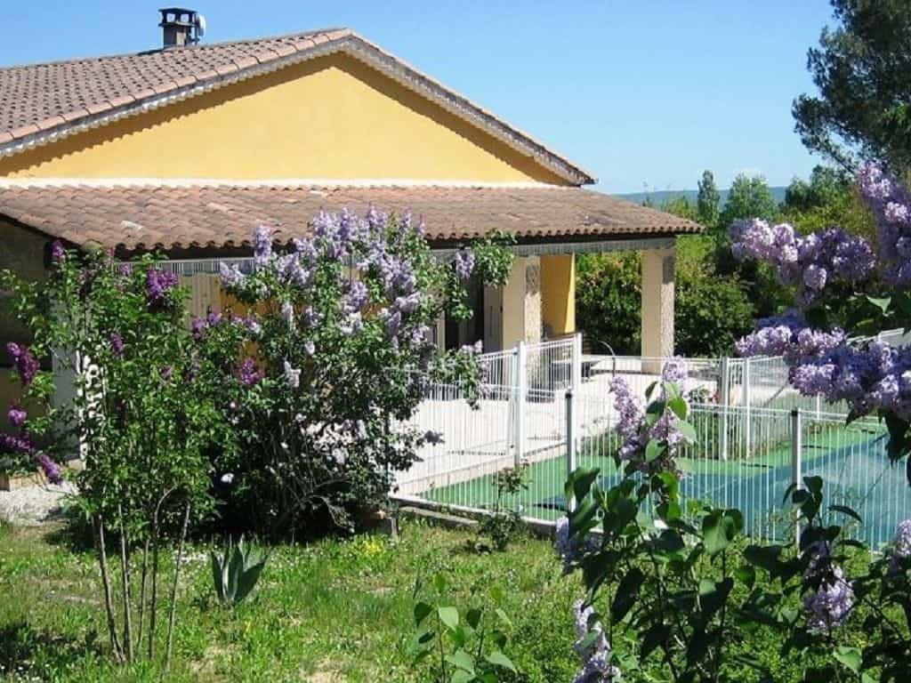 Dom w Saint-Ambroix, Gard 10039553