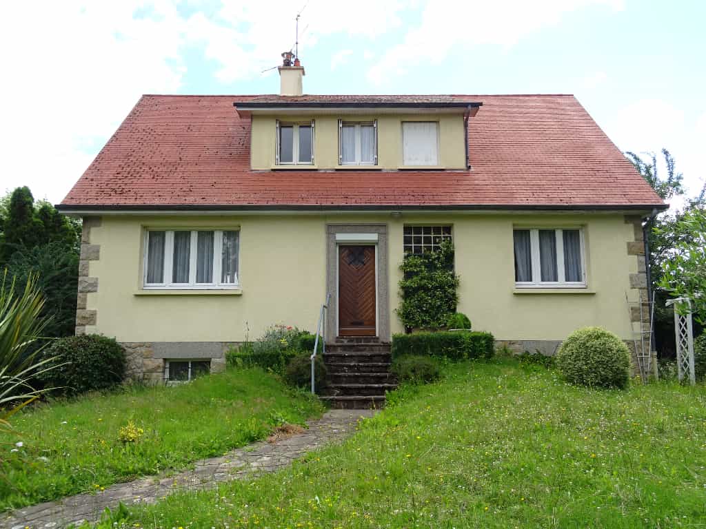 House in Saint-Hilaire-du-Harcouet, Normandie 10039564