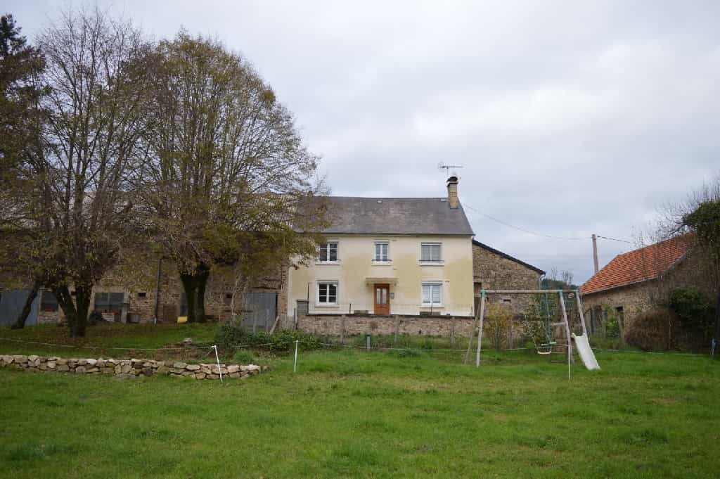House in Chamberet, Nouvelle-Aquitaine 10039839