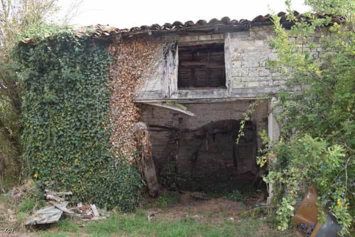 Huis in Tuzie, Charente 10039907
