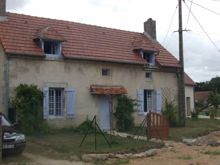 房子 在 Bellac, Haute-Vienne 10039944