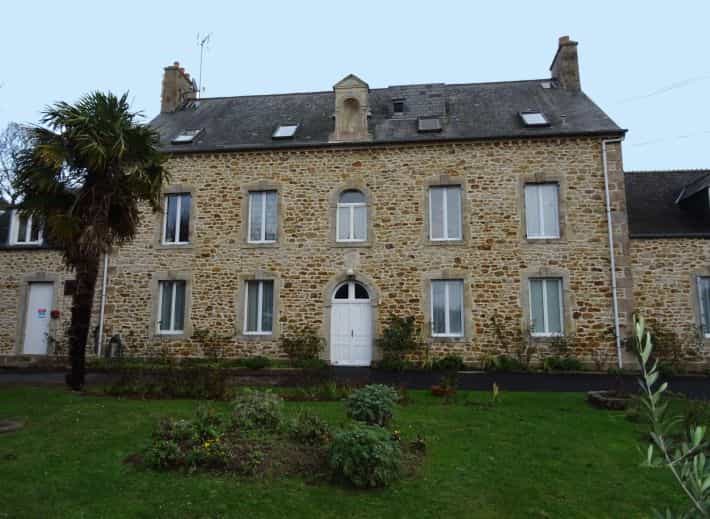 House in Saint-Pierre-Eglise, Normandie 10039948