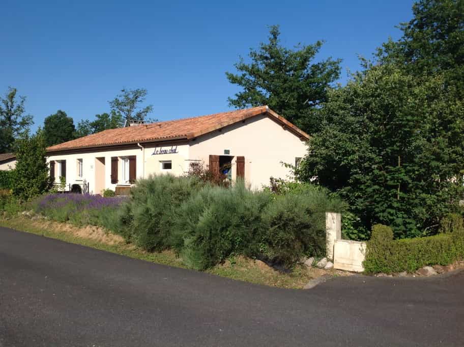 Huis in Ecuras, Charente 10039952