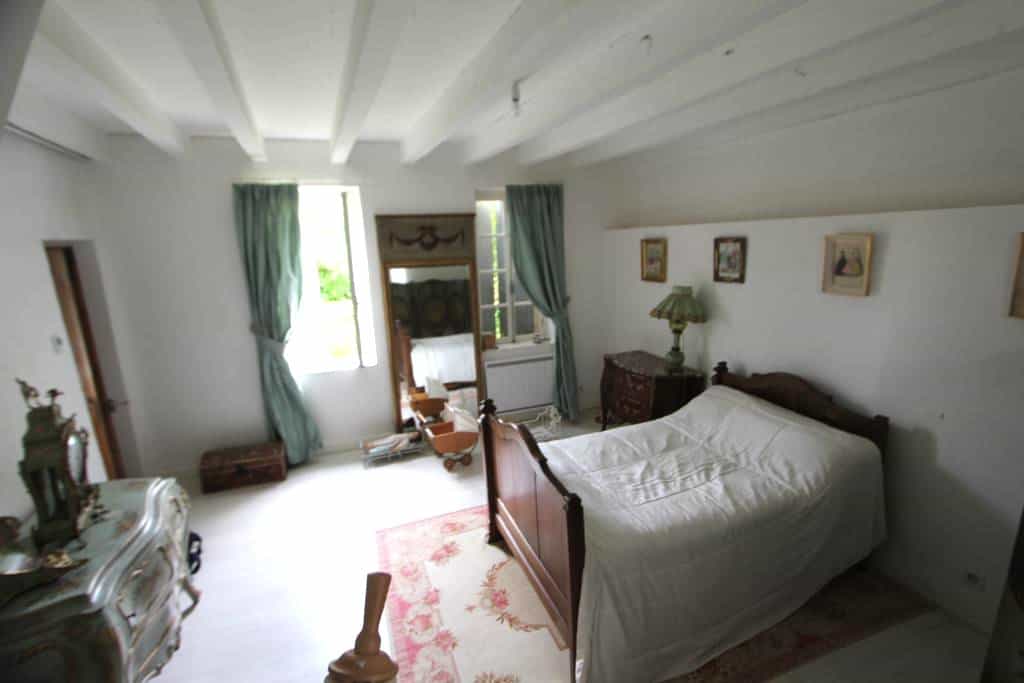 Talo sisään Saint-Cyprien, Dordogne 10039979