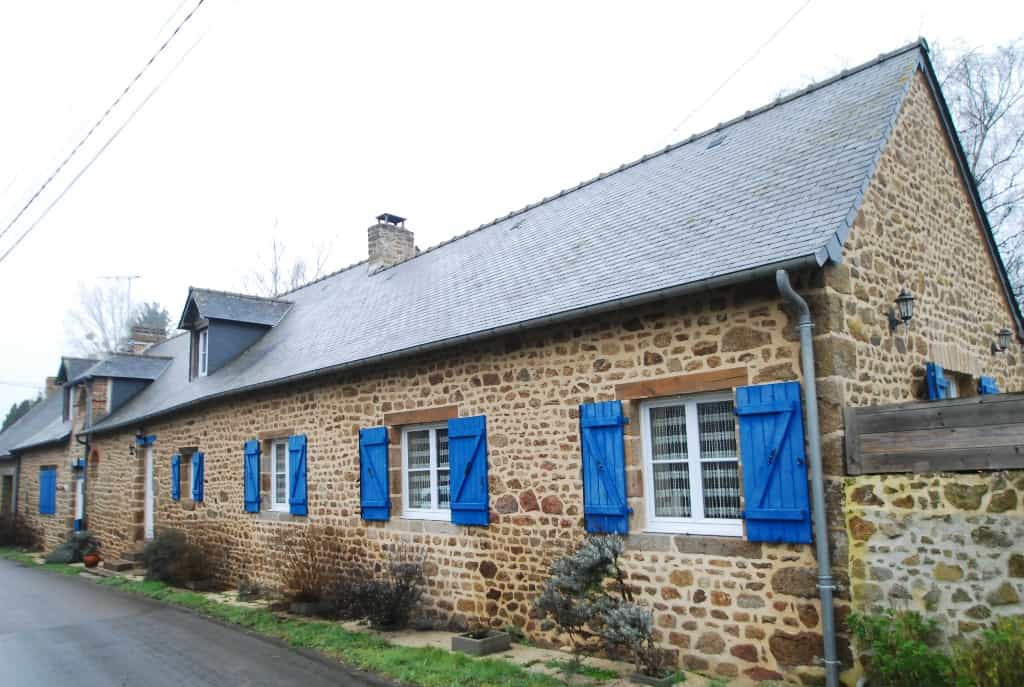 Talo sisään Sainte-Marie-du-Bois, Mayenne 10040062