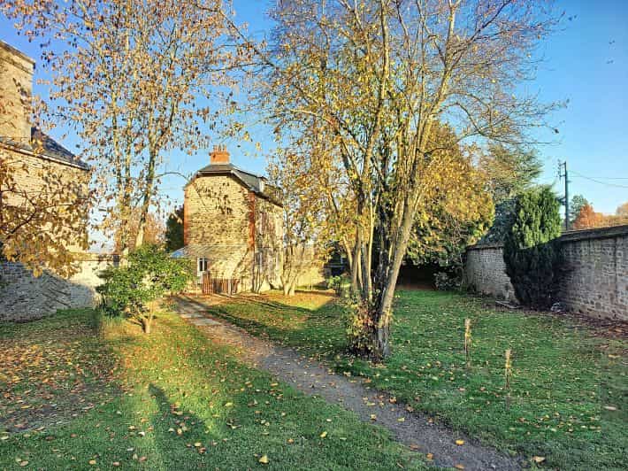 Dom w Vire, Calvados 10040128