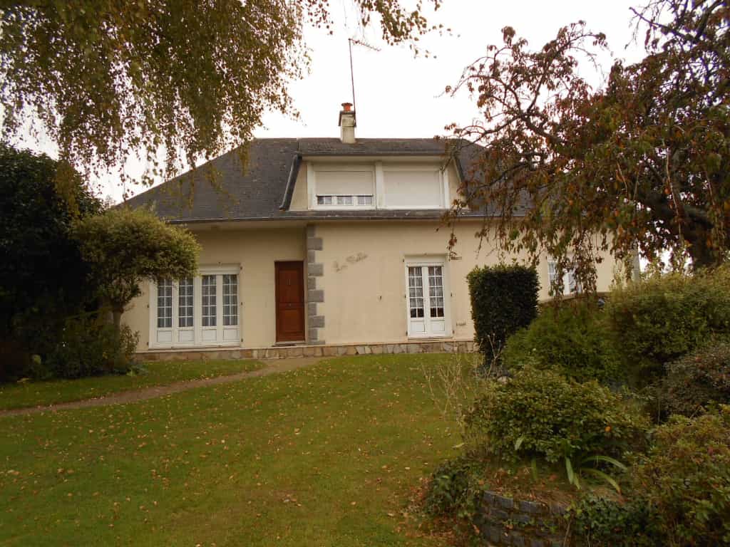 Hus i Saint-Martin-de-Landelles, Normandie 10040152