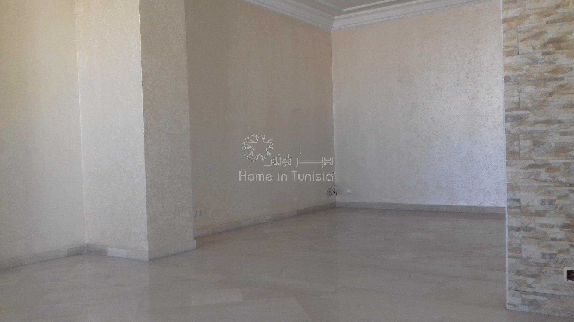 Talo sisään Abou El Kacem Chebbi,  10040153