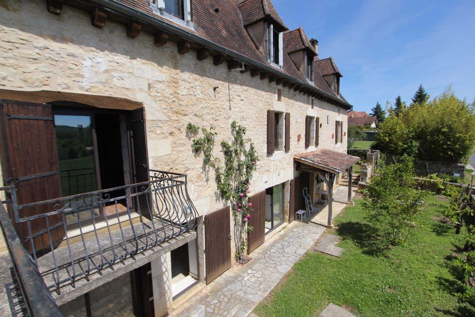 집 에 Bezenac, Dordogne 10040259
