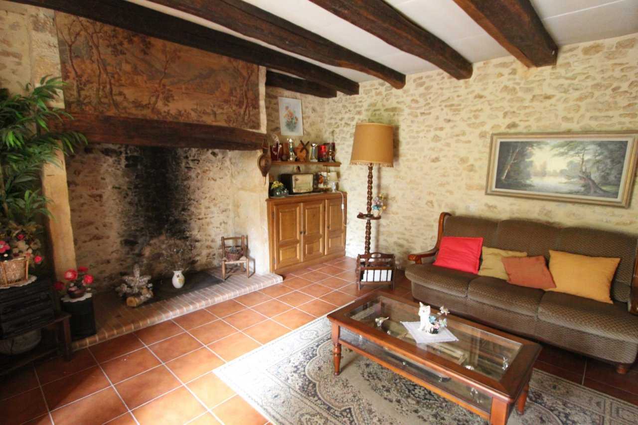 Rumah di Coux-et-Bigaroque, Dordogne 10040301