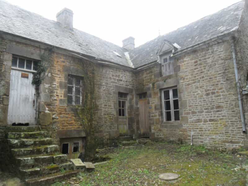 Hus i Ambrières-les-Vallees, Pays de la Loire 10040358
