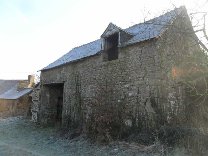 Dom w Ronfeugerai, Normandia 10040374