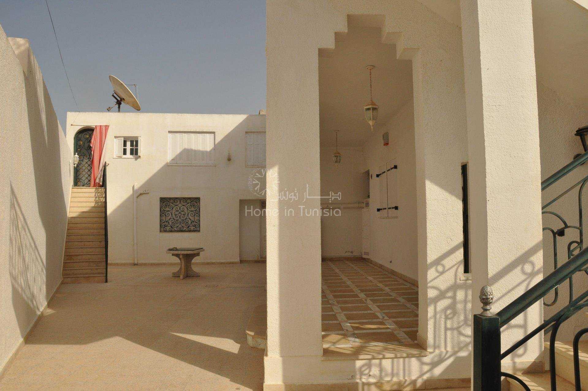 House in Ksibet Sousse,  10040676