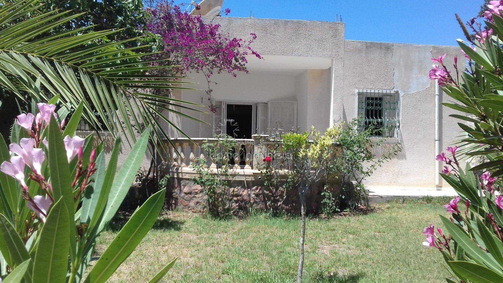 Talo sisään El Haj Mohammed Zarrouch, Sousse 10040982