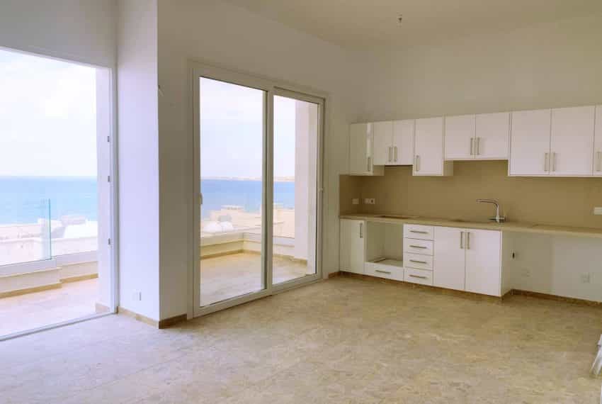 Condominium in Kissonerga, Pafos 10041381