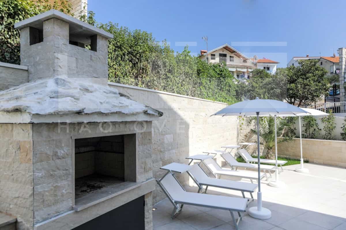 House in island Ciovo, Dalmatia 10041397