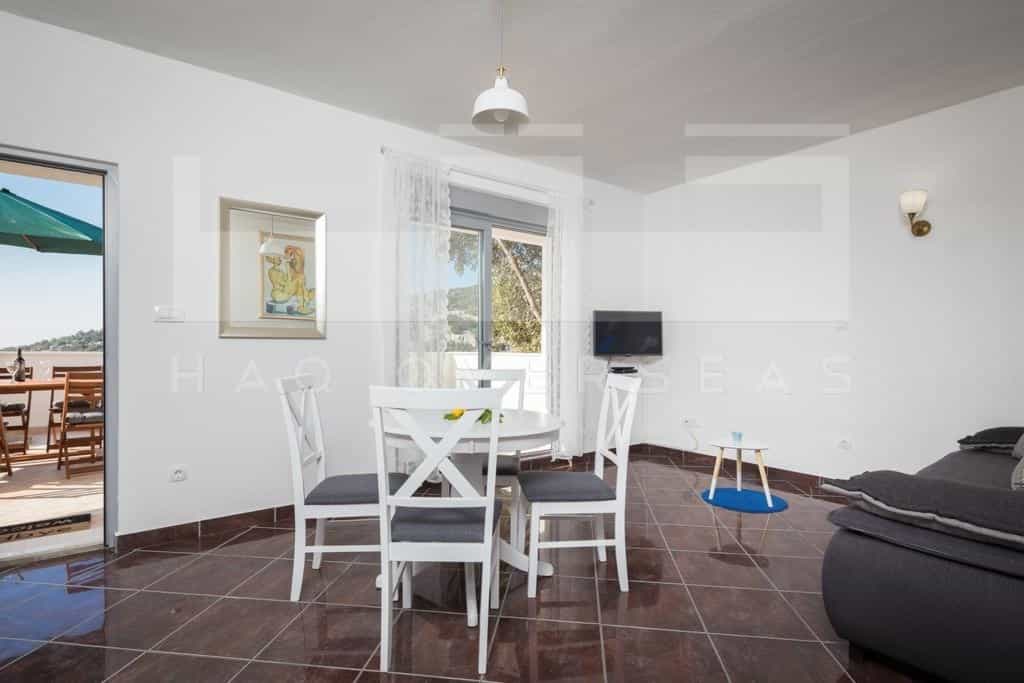 жилой дом в Trogir, Dalmatia 10041421