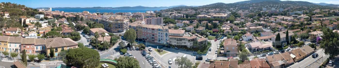 Condominium in Sainte Maxime, Provence 10041503