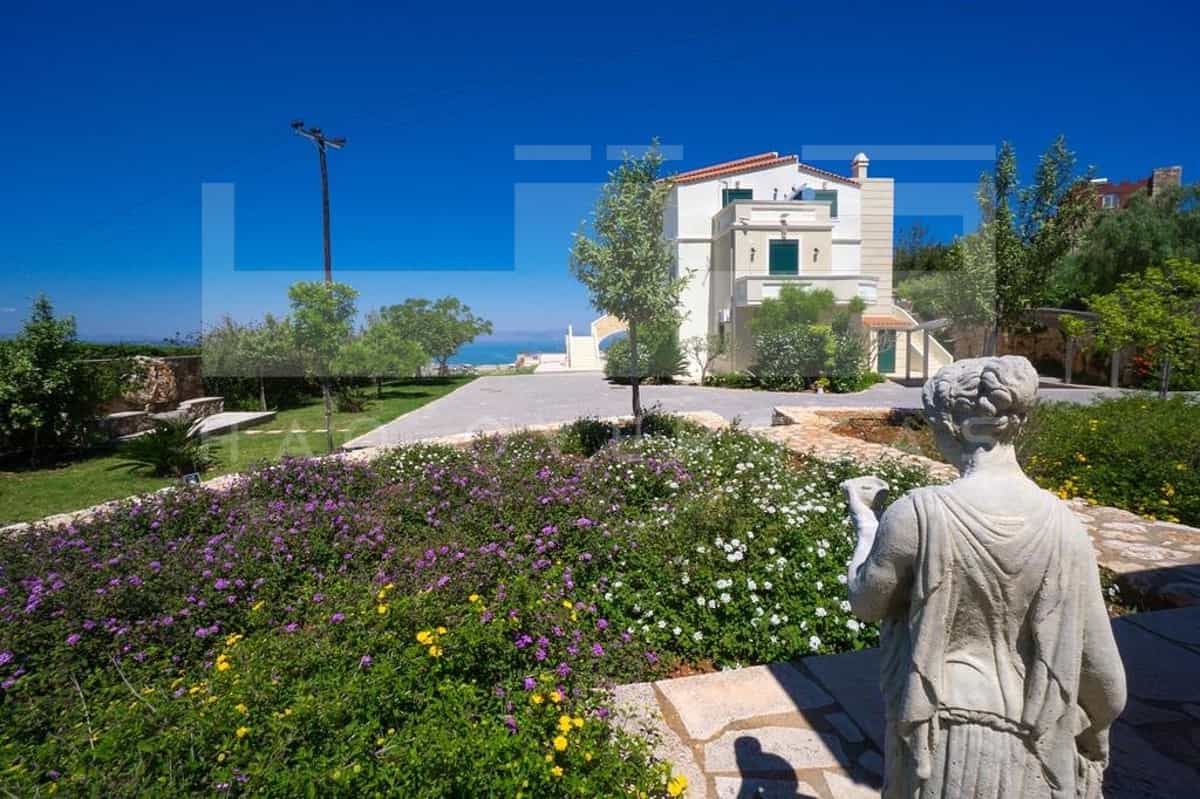 Huis in Agios Matheos, Crete 10042128
