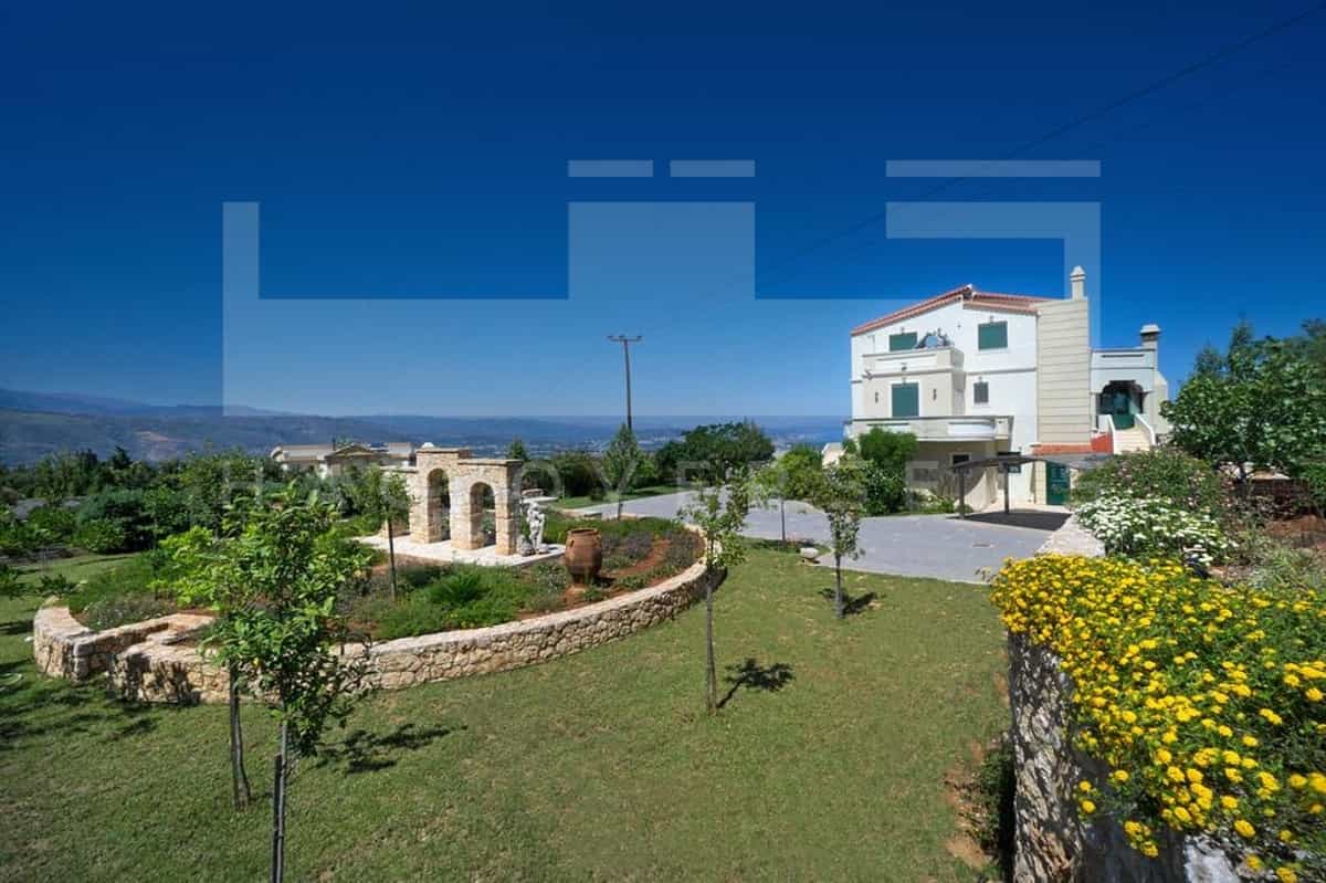 بيت في Agios Matheos, Crete 10042128