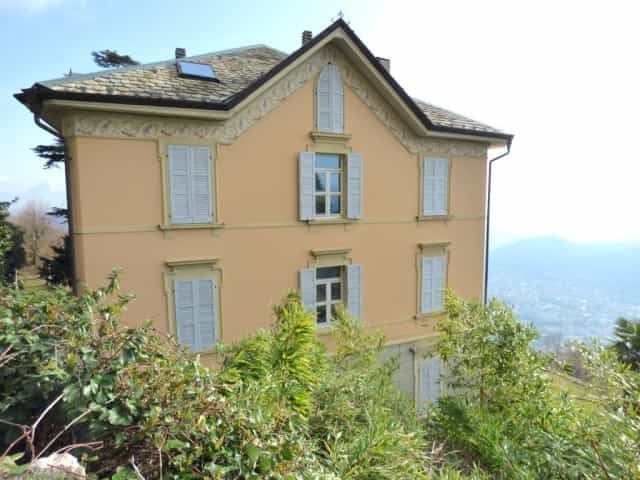 Residential in Provincia Di Como, Lombardy 10042293