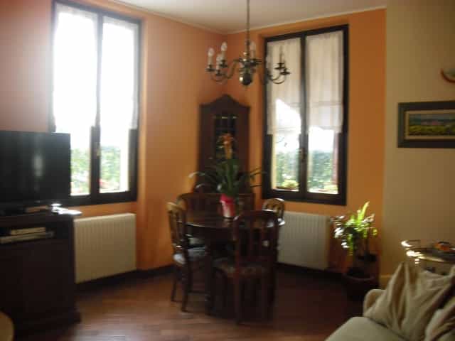 жилой дом в Mezzegra, Lombardy 10042320