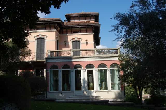 Talo sisään Cernobbio, Lombardy 10042348