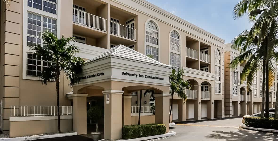 Condominium in Coral Gables, Florida 10042370