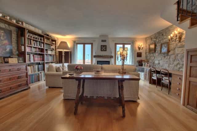Huis in Provincia Di Como, Lombardy 10042377