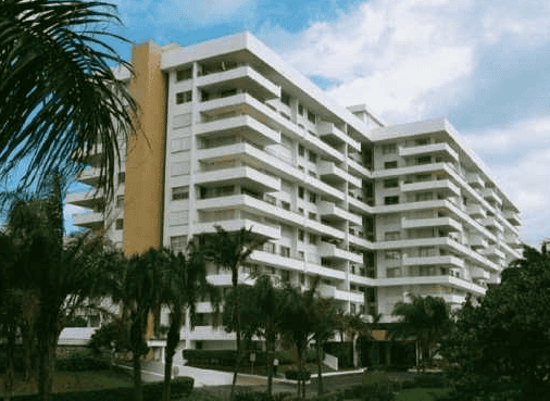 Condominium in Pittsburg, Florida 10042416