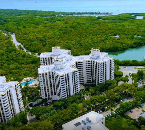 Condominium in Key Biscayne, Florida 10042421