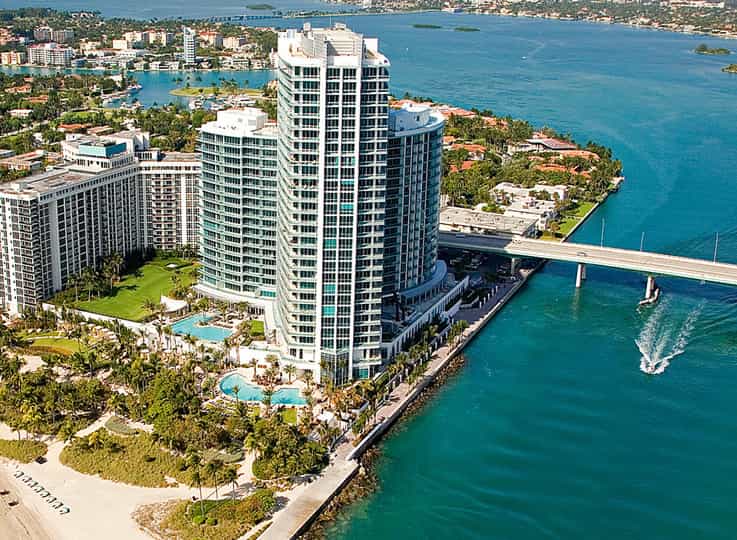 Condominium dans Bal Harbour, Florida 10042482