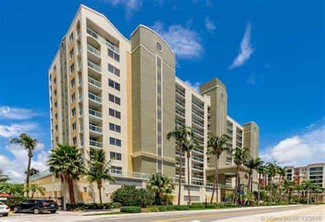 Condominium in Pittsburg, Florida 10042499