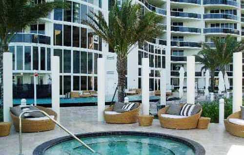عمارات في Sunny Isles Beach, Florida 10042505