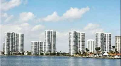 Condominium in Pittsburg, Florida 10042529