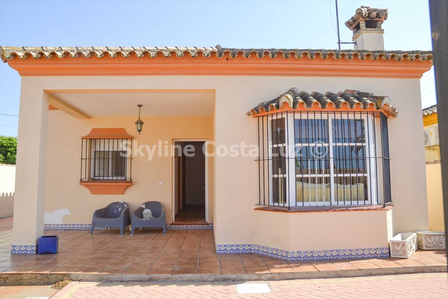 House in Chiclana de la Frontera, Andalusia 10042552
