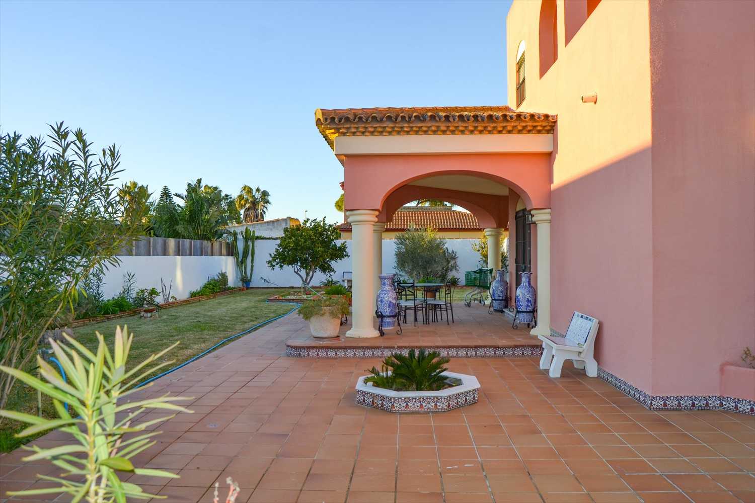 House in Chiclana de la Frontera, Andalusia 10042562