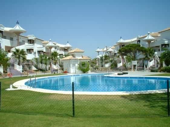 Condominium in Chiclana de la Frontera, Andalusia 10042578